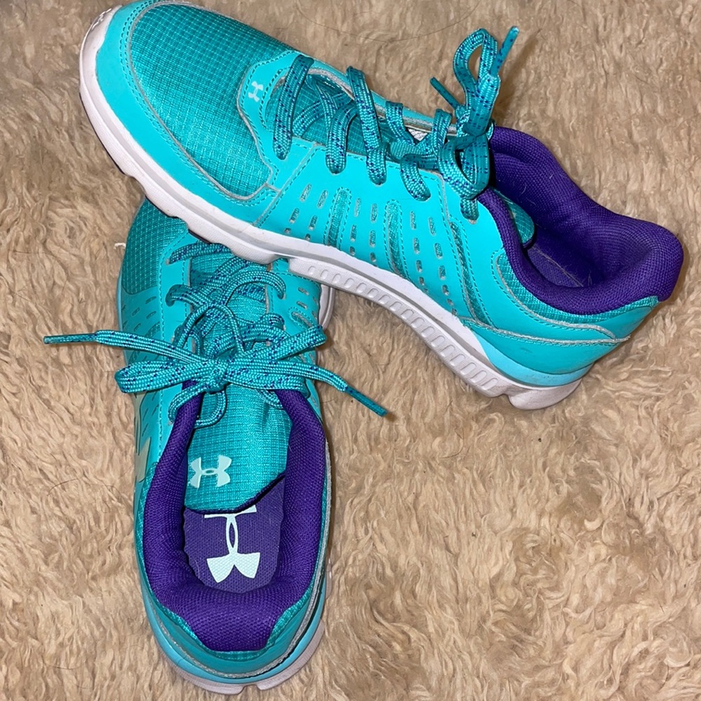 Under Armour sneakers, size 6.5 or 5Y, worn a few times, still work great